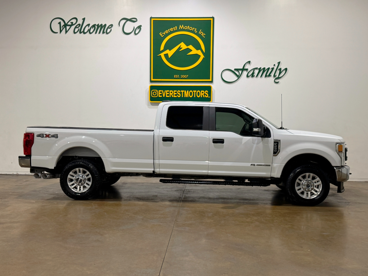 Ford Super Duty F-250 SRW  2022