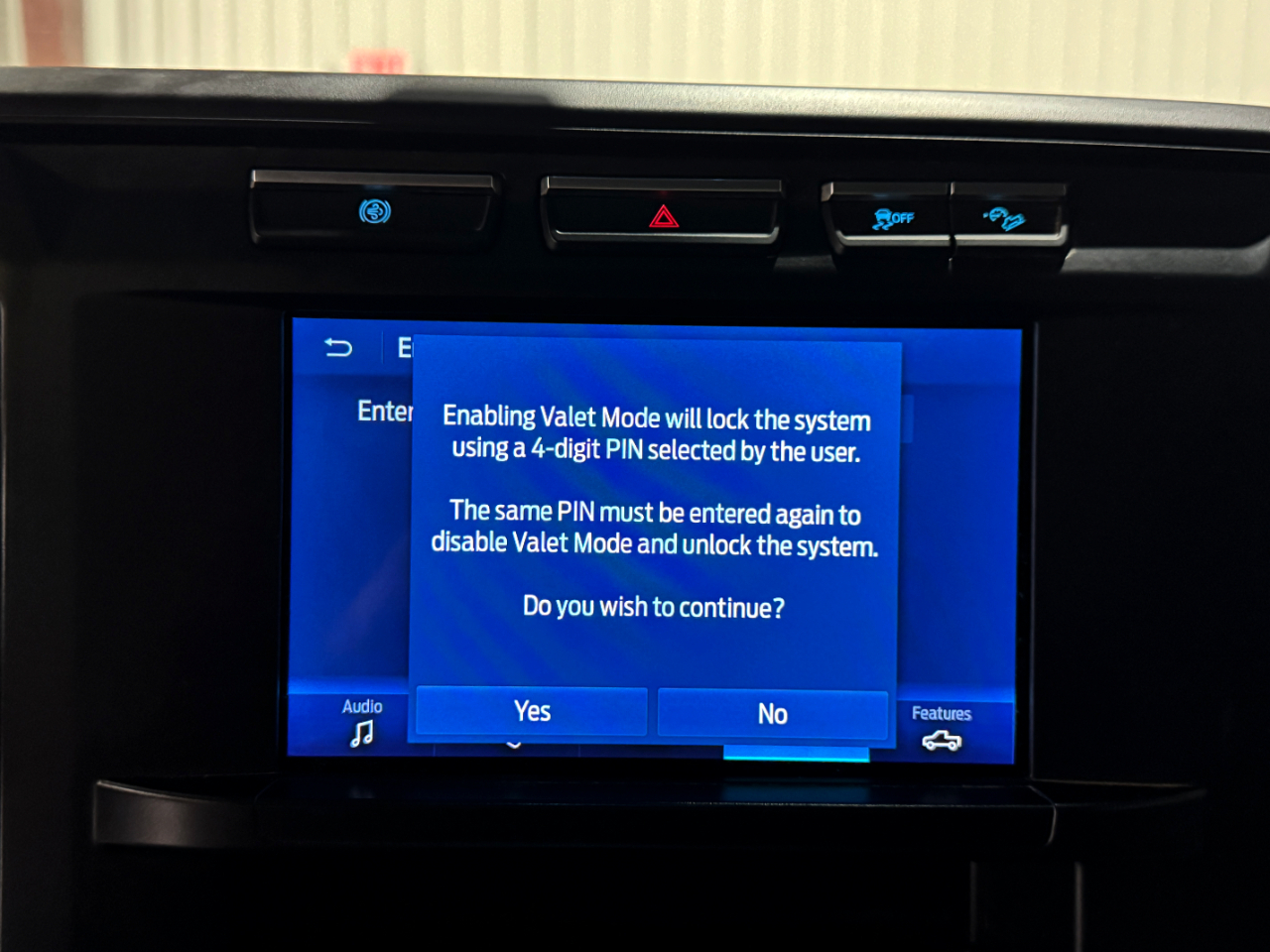 Ford Super Duty F-350 DRW  2024