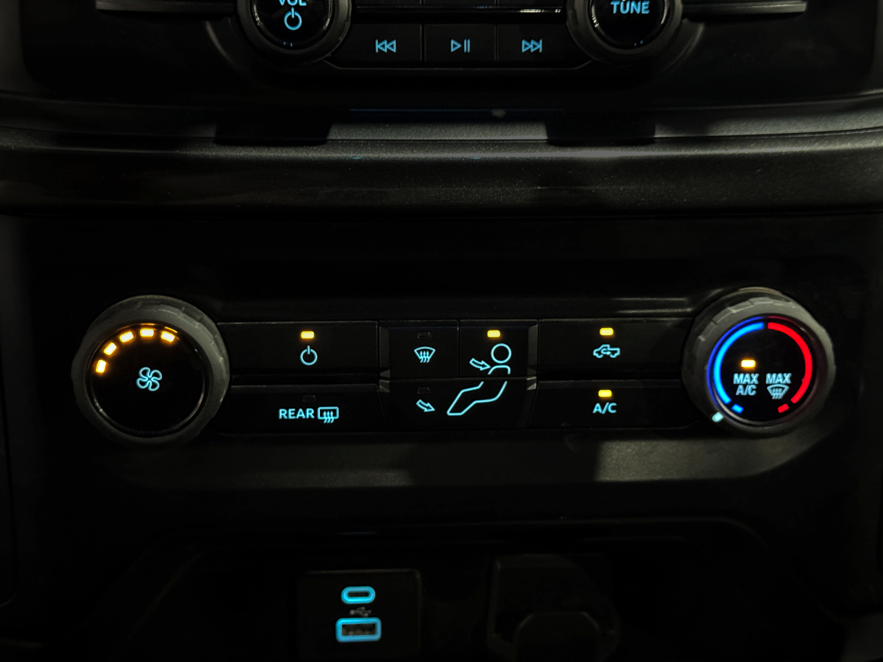 Ford F-150  2022
