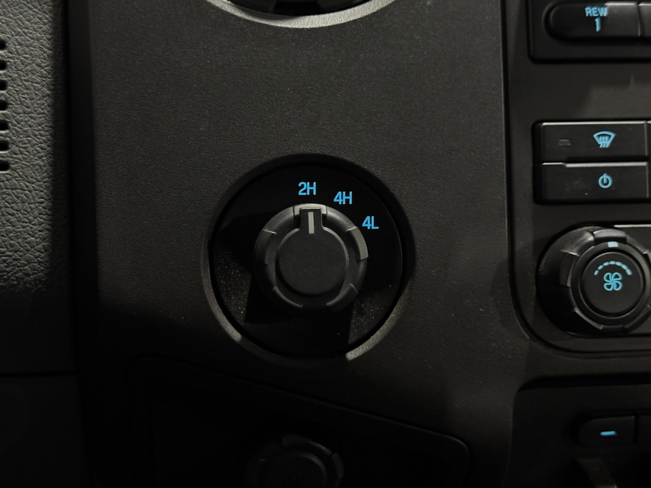 Ford Super Duty F-450 DRW  2016