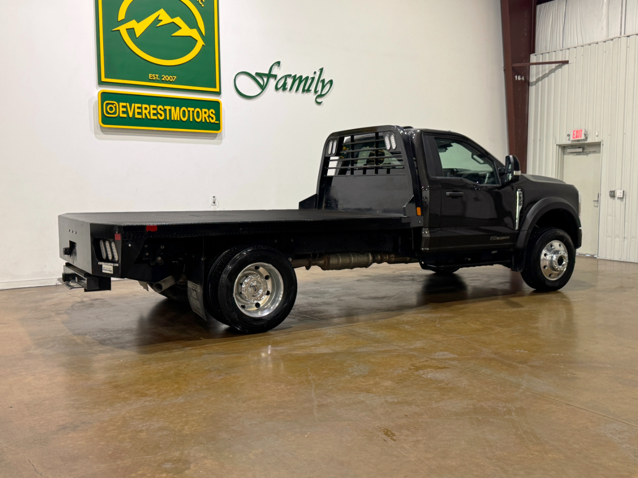Ford Super Duty F-600 DRW  2024