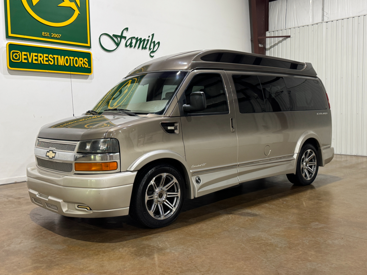 Chevrolet Express Passenger  2016