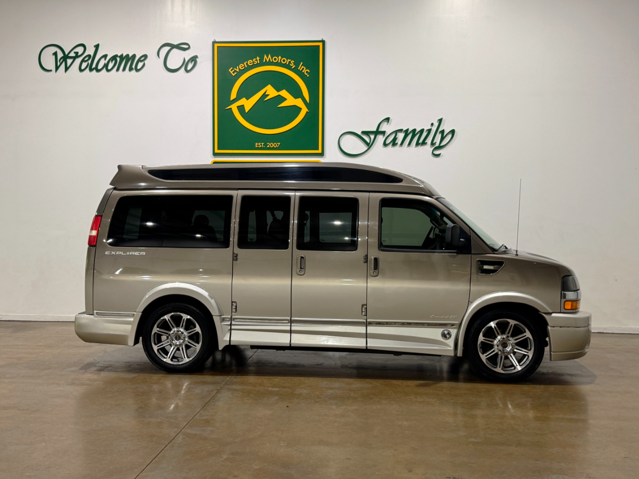 Chevrolet Express Passenger  2016
