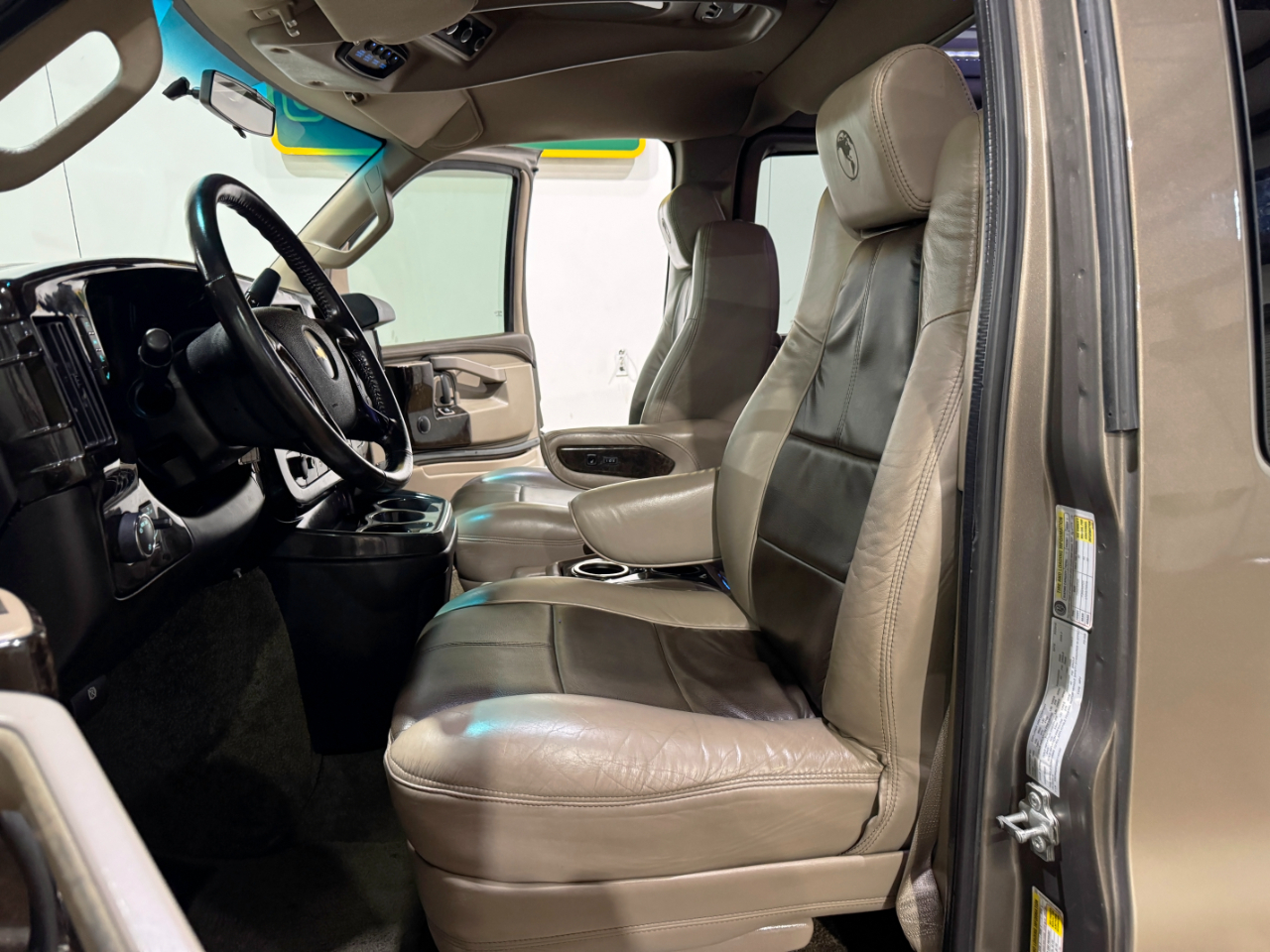 Chevrolet Express Passenger  2016