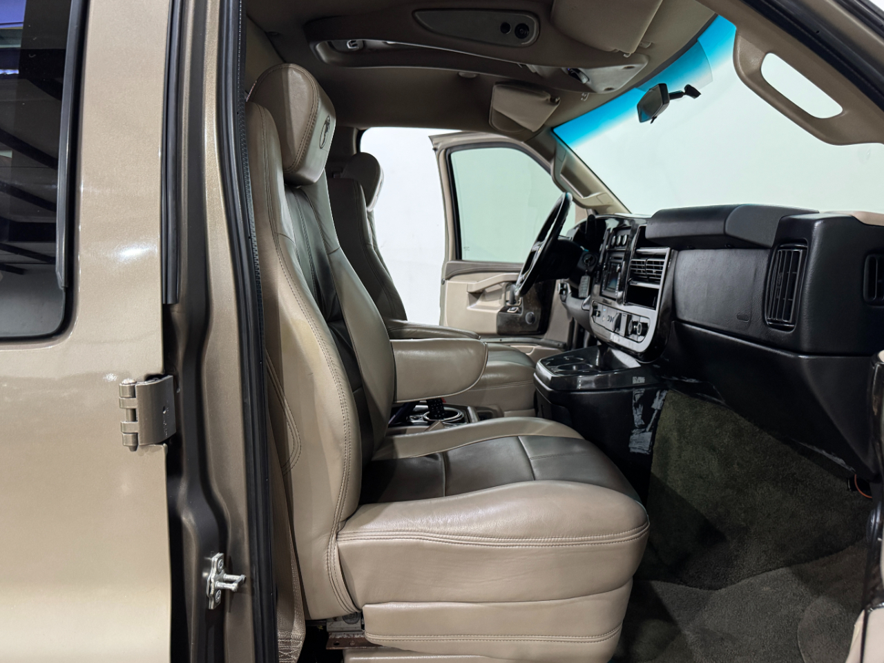 Chevrolet Express Passenger  2016