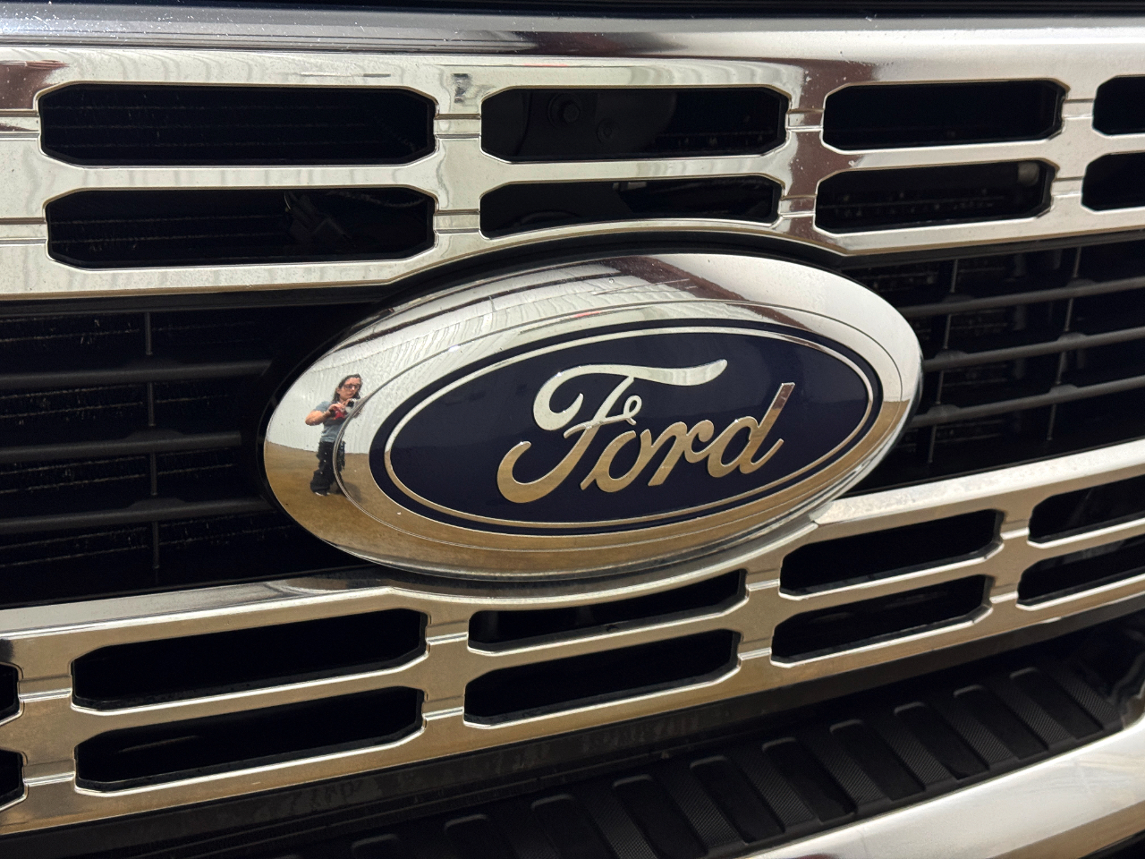 Ford Super Duty F-350 DRW  2023