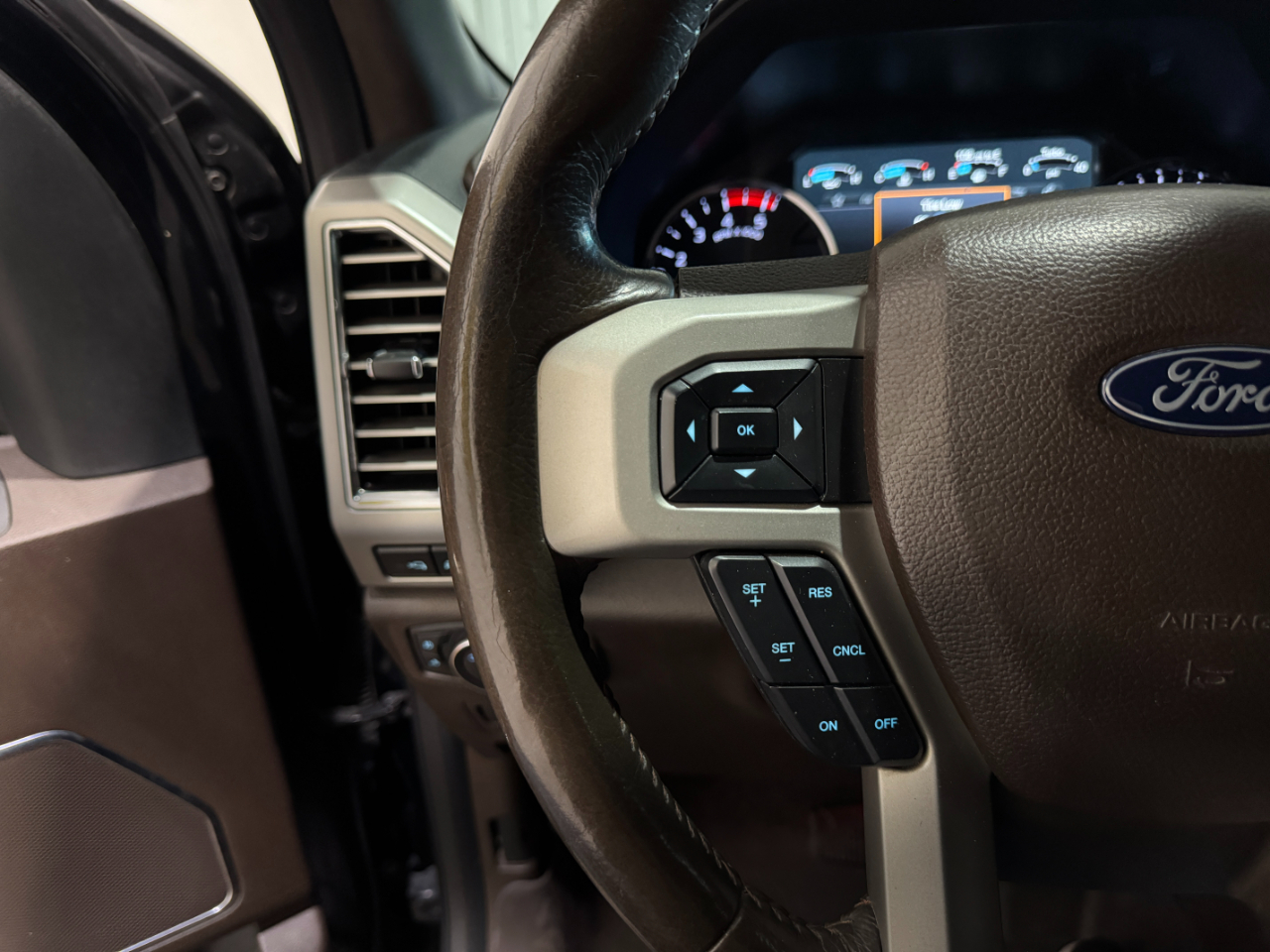 Ford Super Duty F-250 SRW  2017