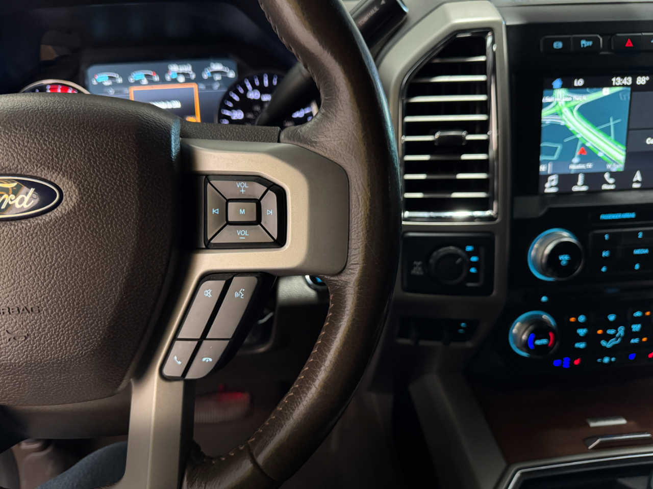 Ford Super Duty F-250 SRW  2017