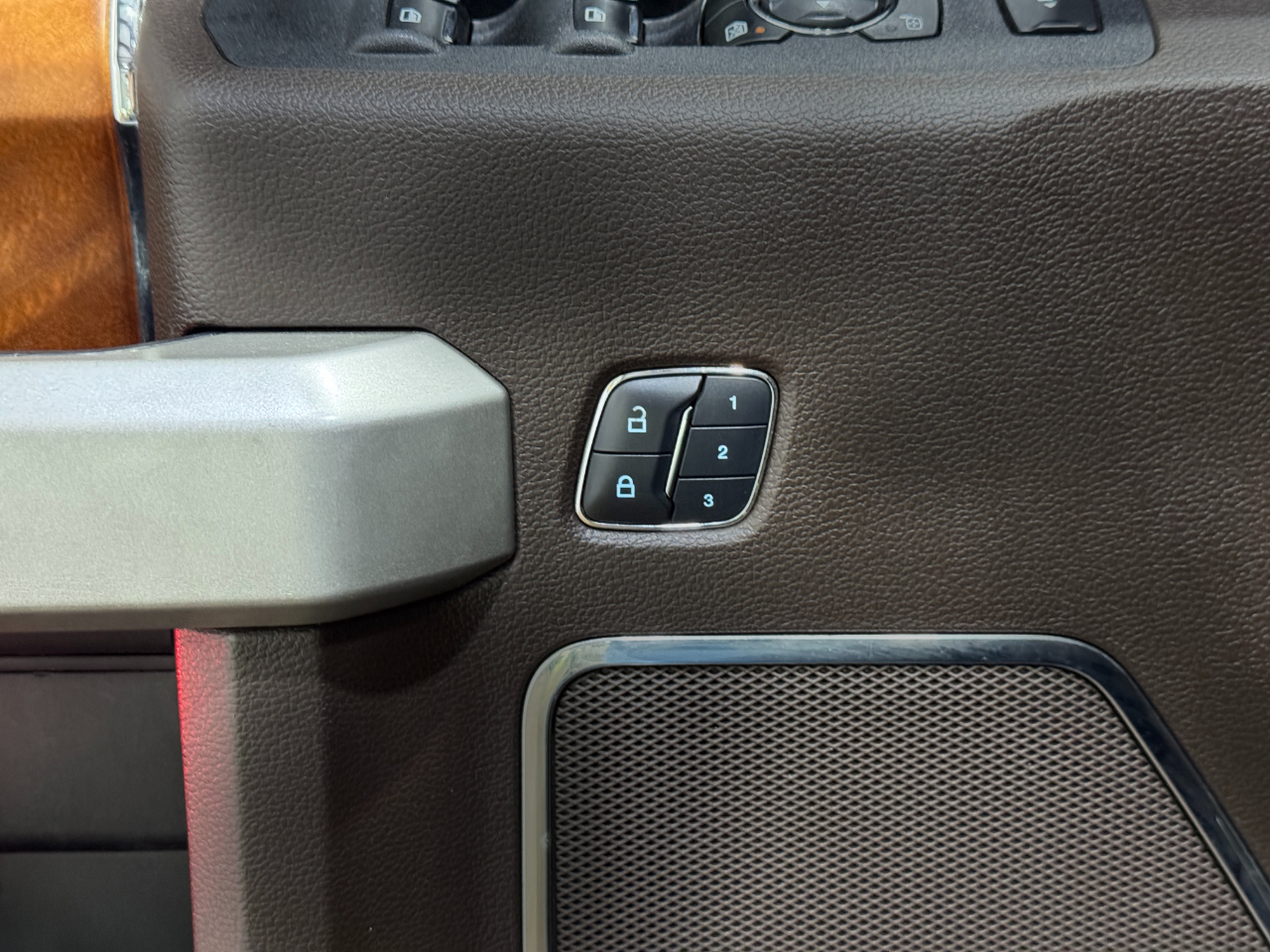 Ford Super Duty F-250 SRW  2017