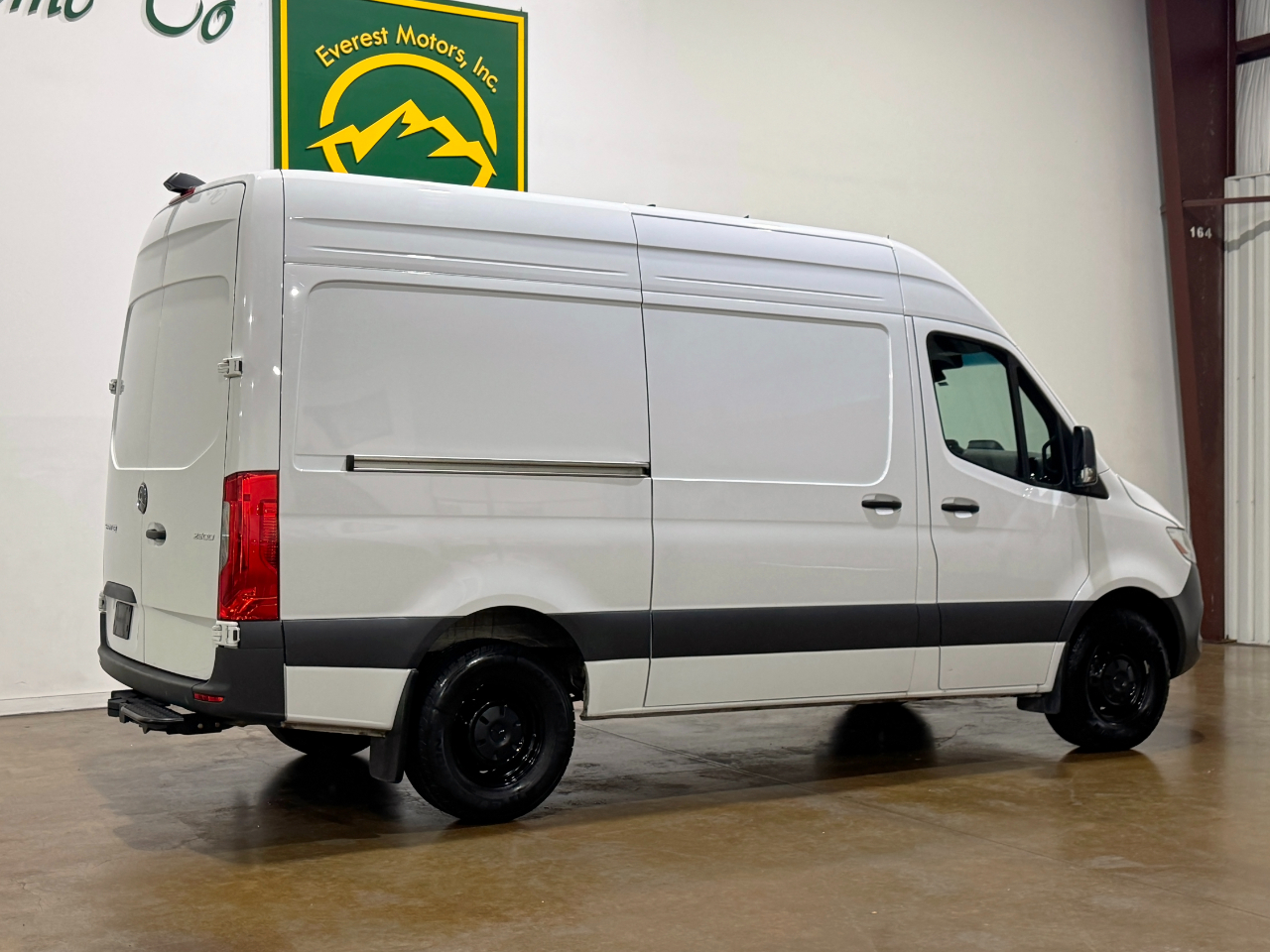 Mercedes-Benz Sprinter Cargo Van  2025