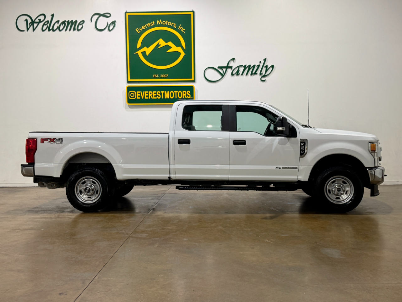 Ford Super Duty F-350 SRW  2022