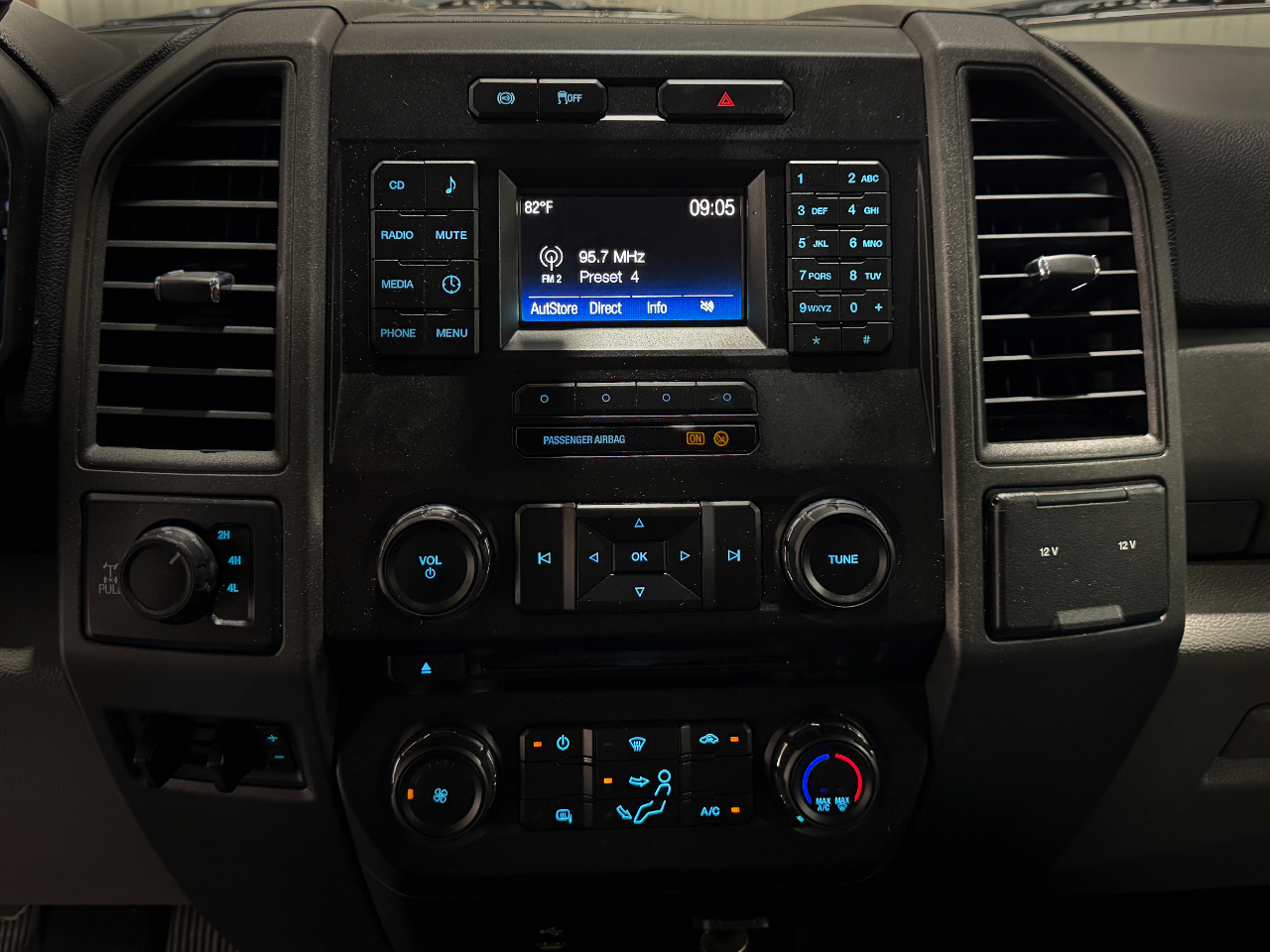 Ford Super Duty F-350 SRW  2017