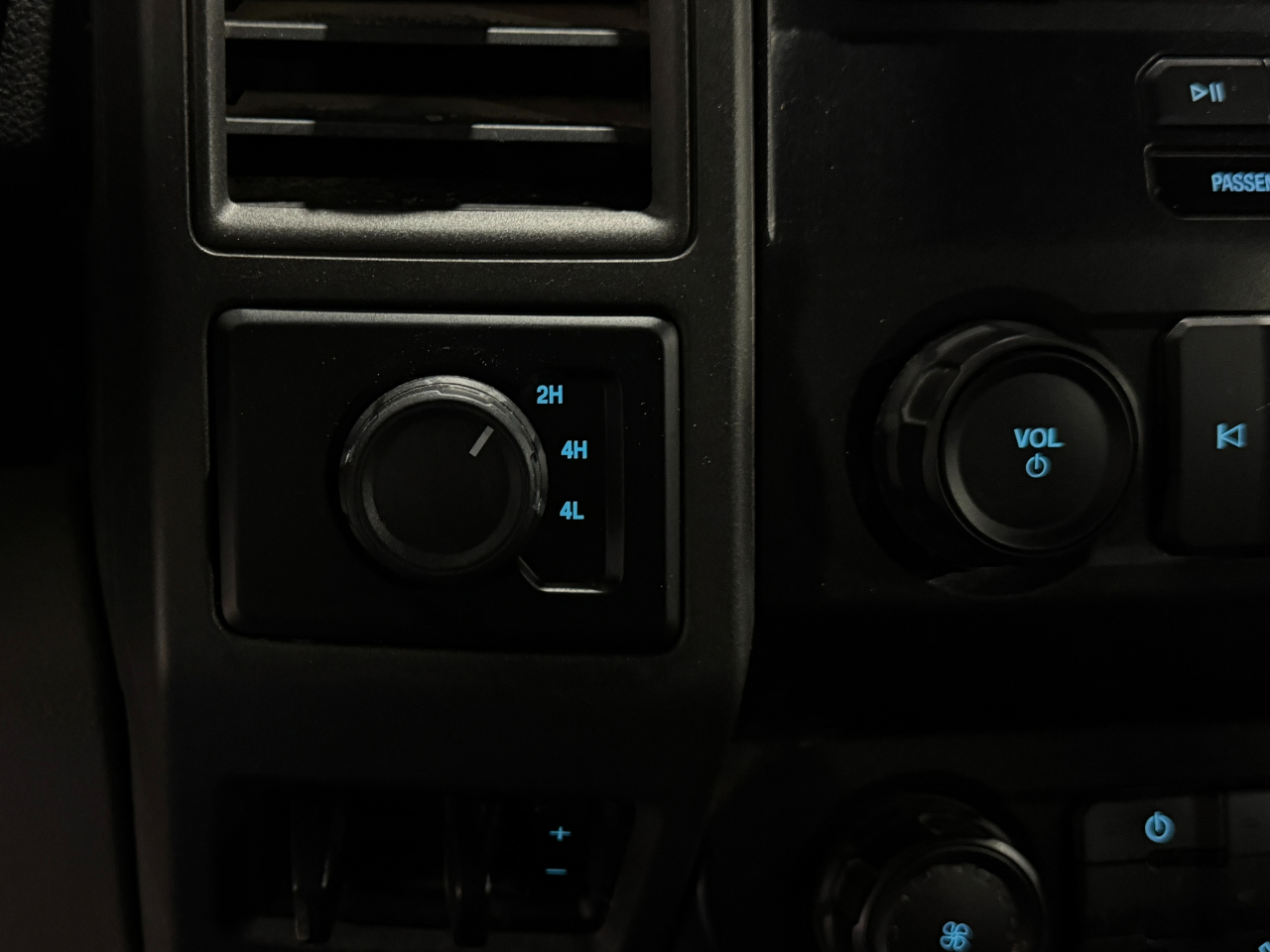 Ford Super Duty F-350 DRW  2022