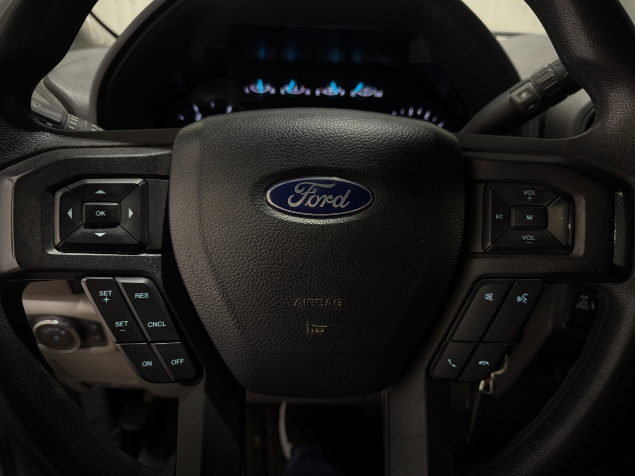 Ford Super Duty F-350 SRW  2022