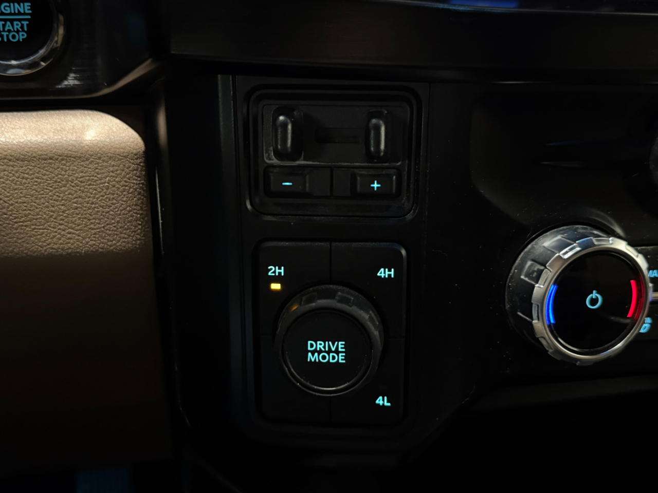 Ford Super Duty F-350 DRW  2023