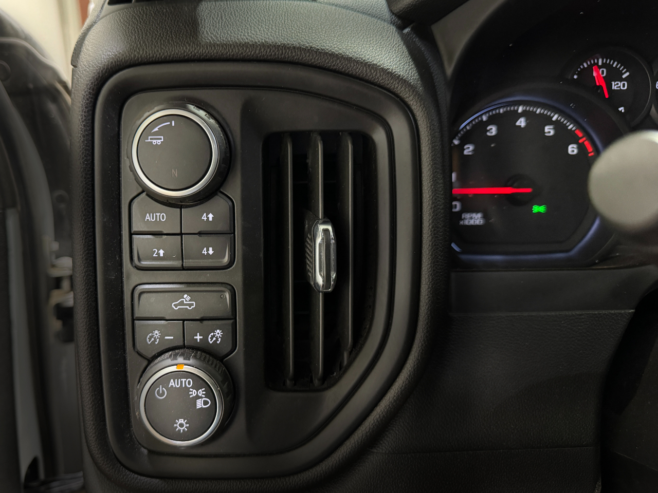 Chevrolet Silverado 2500HD  2023