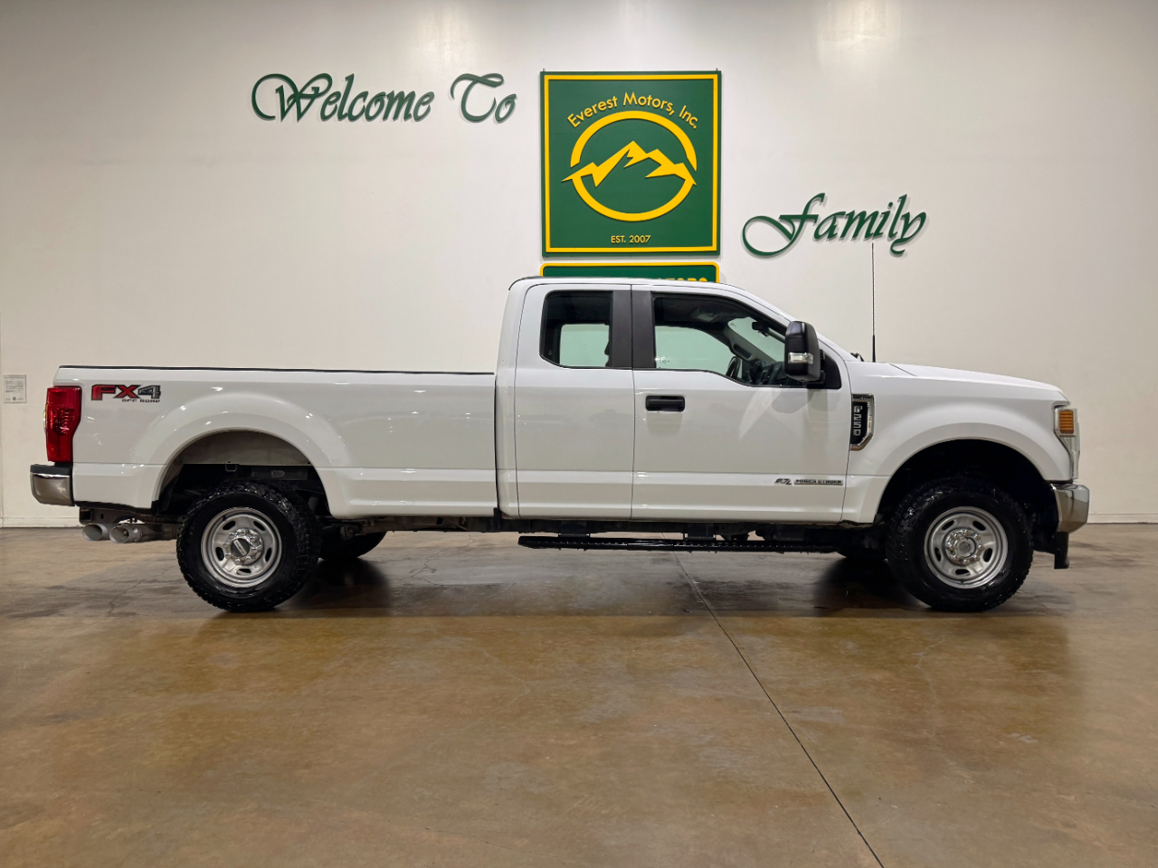 Ford Super Duty F-250 SRW  2022