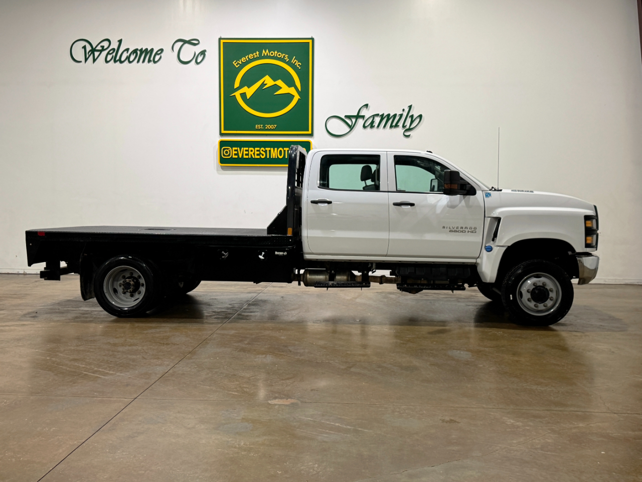 Chevrolet Silverado 5500 HD  2023