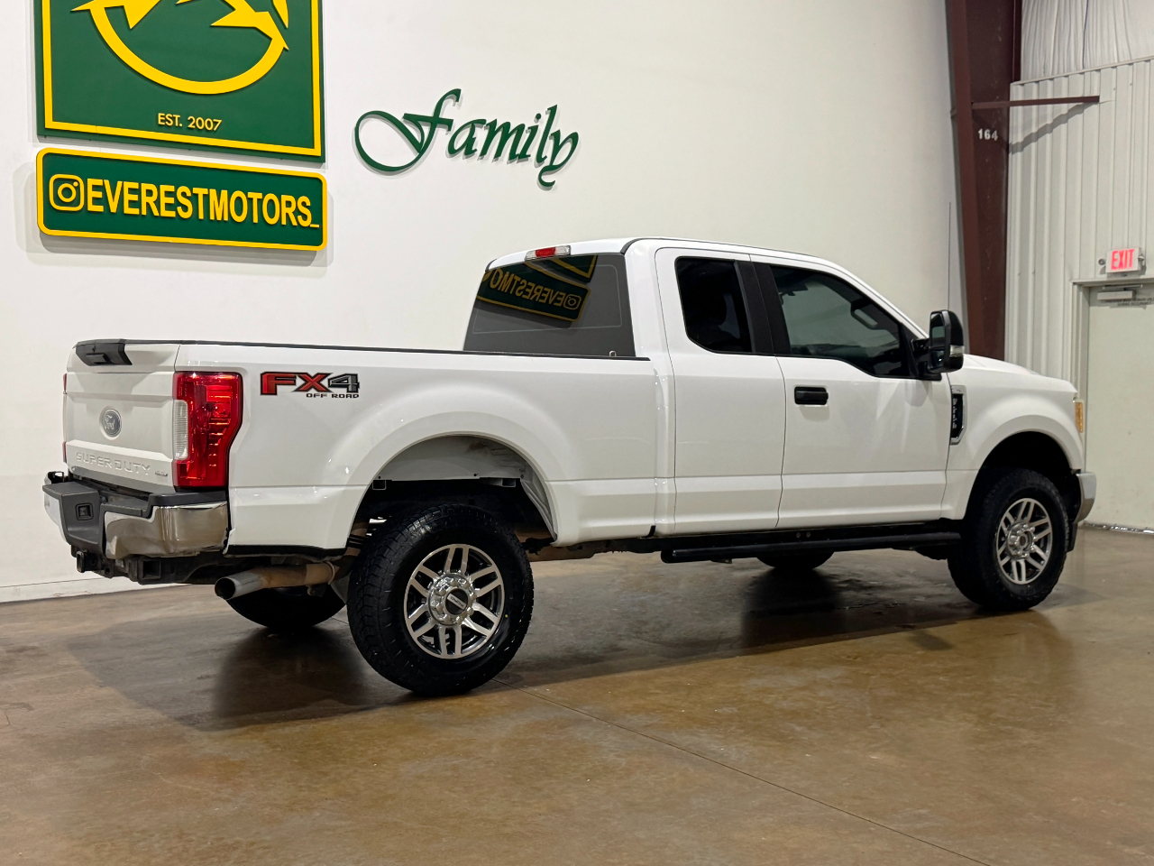 Ford Super Duty F-250 SRW  2017