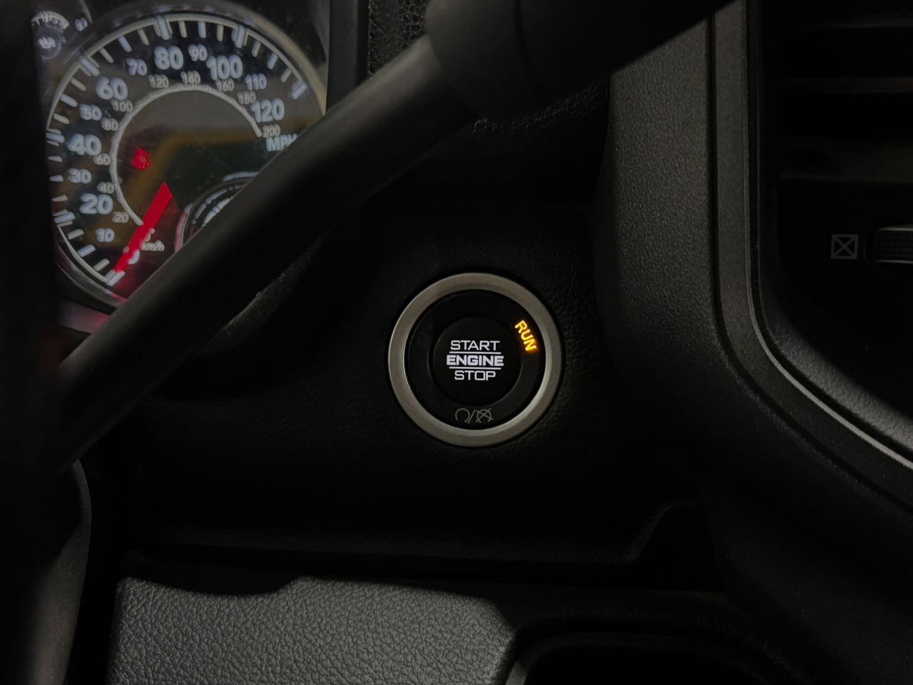 RAM 5500  2024