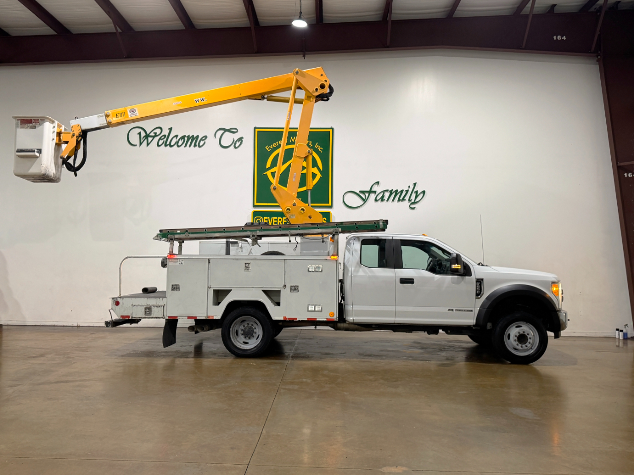 Ford Super Duty F-550 DRW  2017
