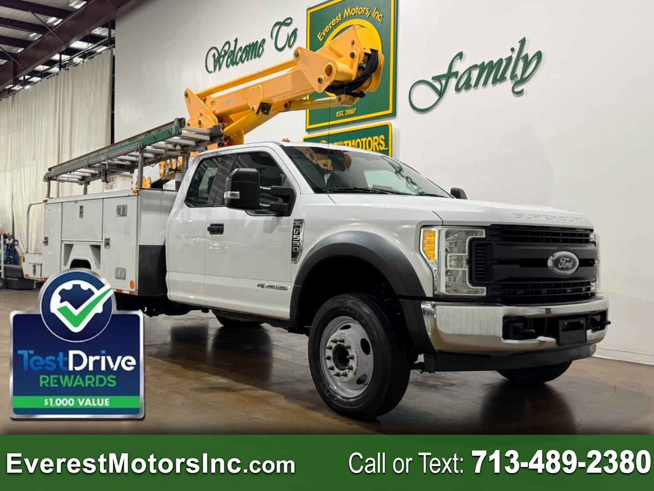 Ford Super Duty F-550 DRW  2017