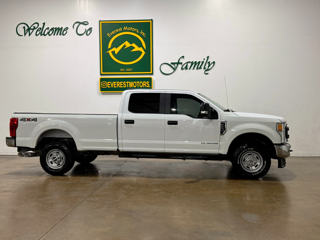 Ford Super Duty F-250 SRW  2022