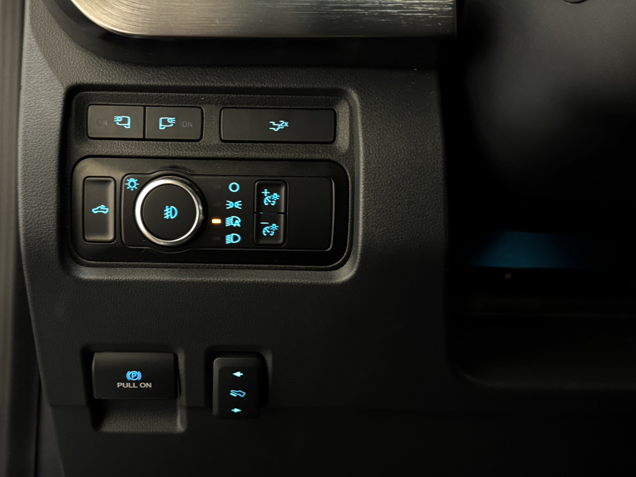 Ford Super Duty F-350 DRW  2024