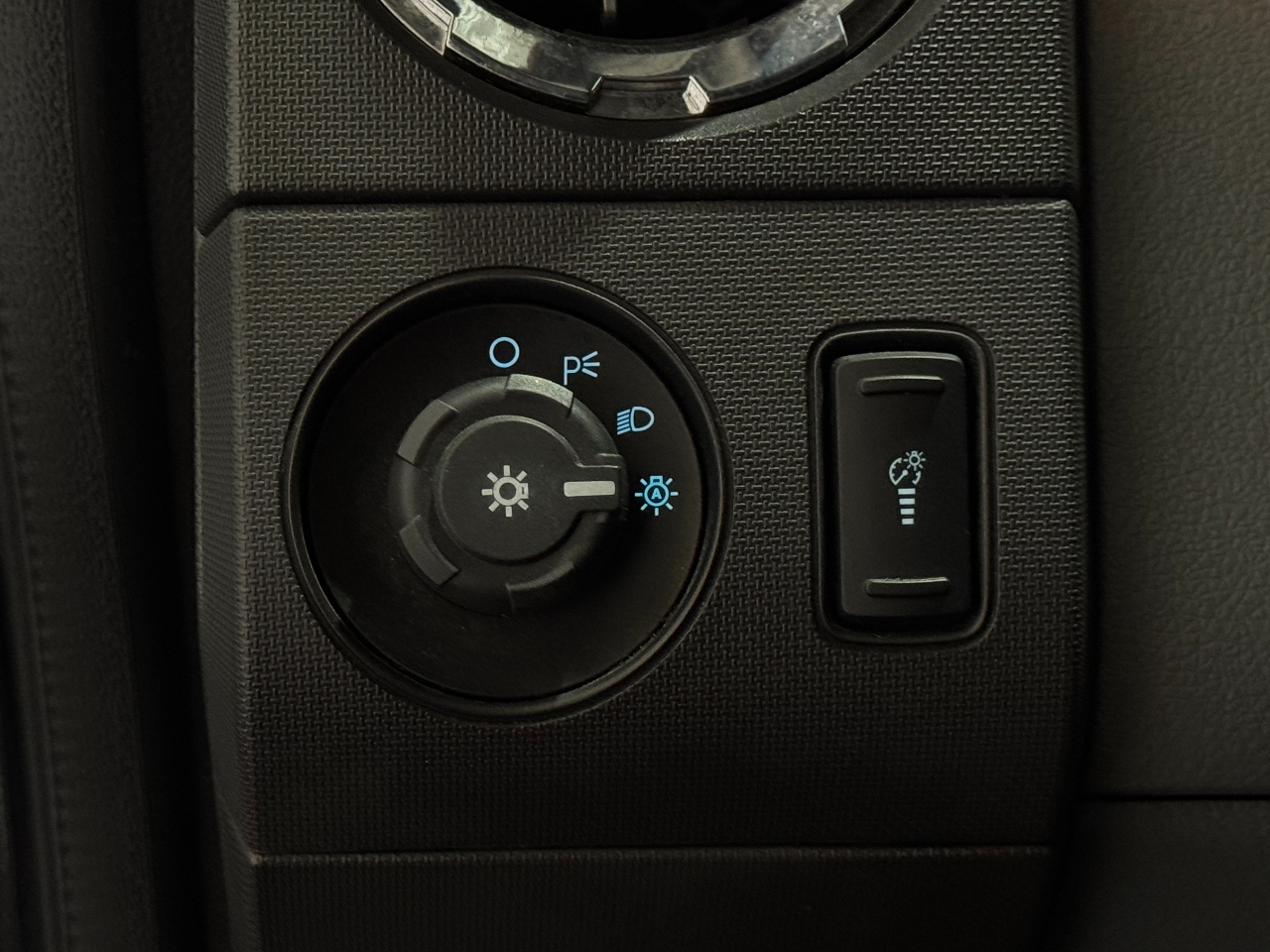 Ford Super Duty F-250 SRW  2012