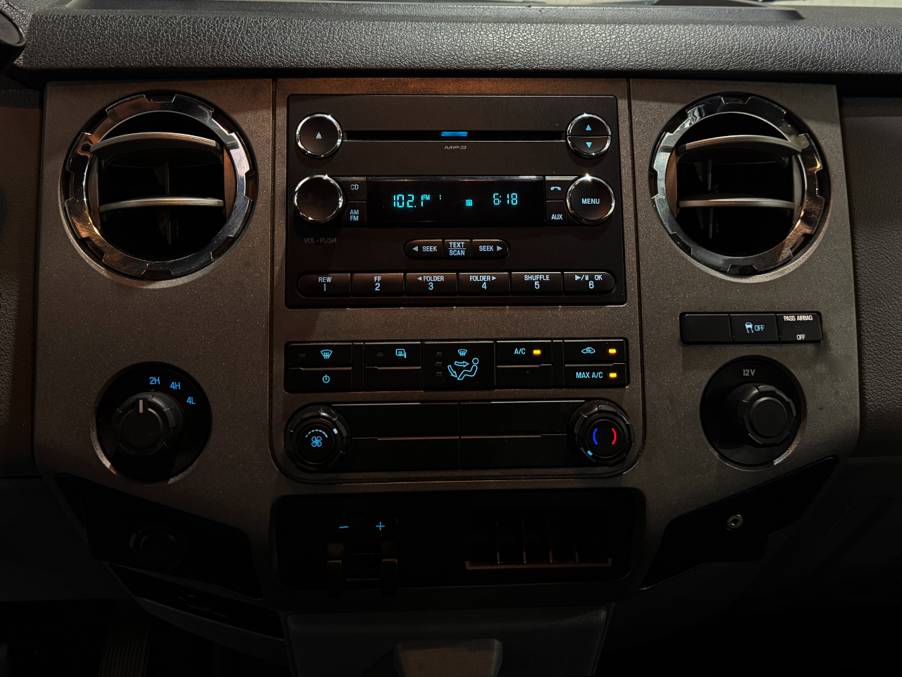Ford Super Duty F-250 SRW  2012