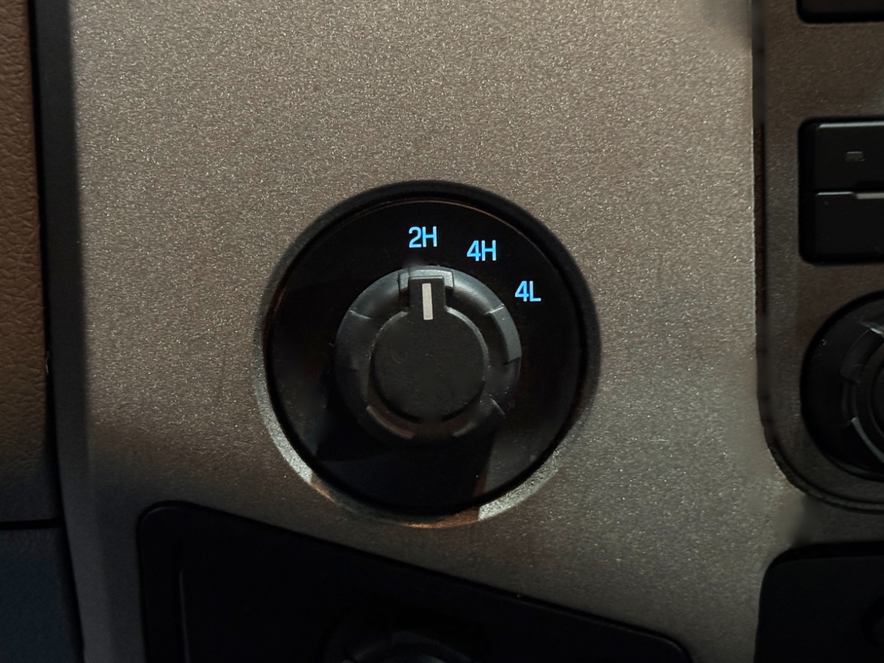 Ford Super Duty F-250 SRW  2012