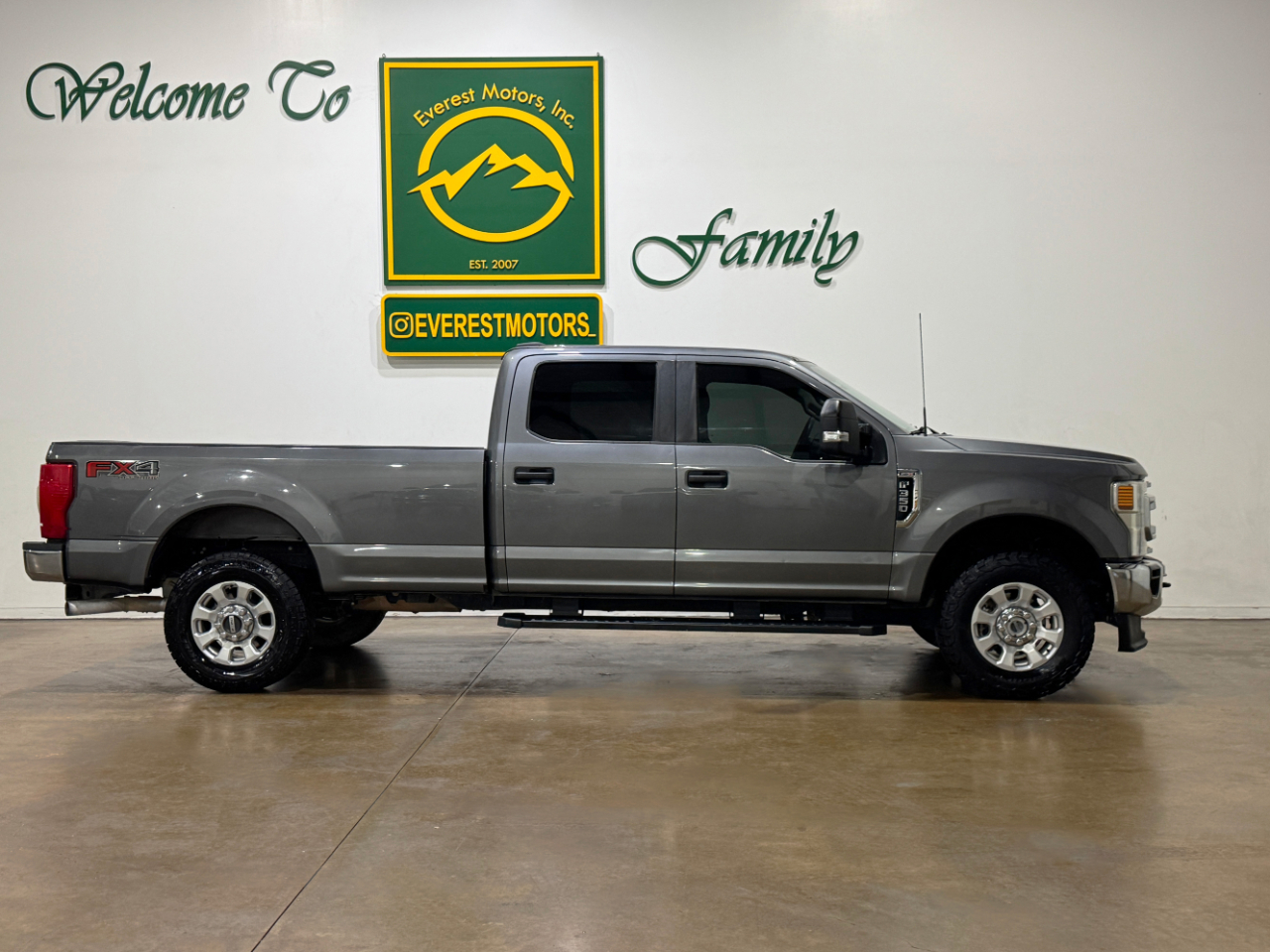 Ford Super Duty F-350 SRW  2022