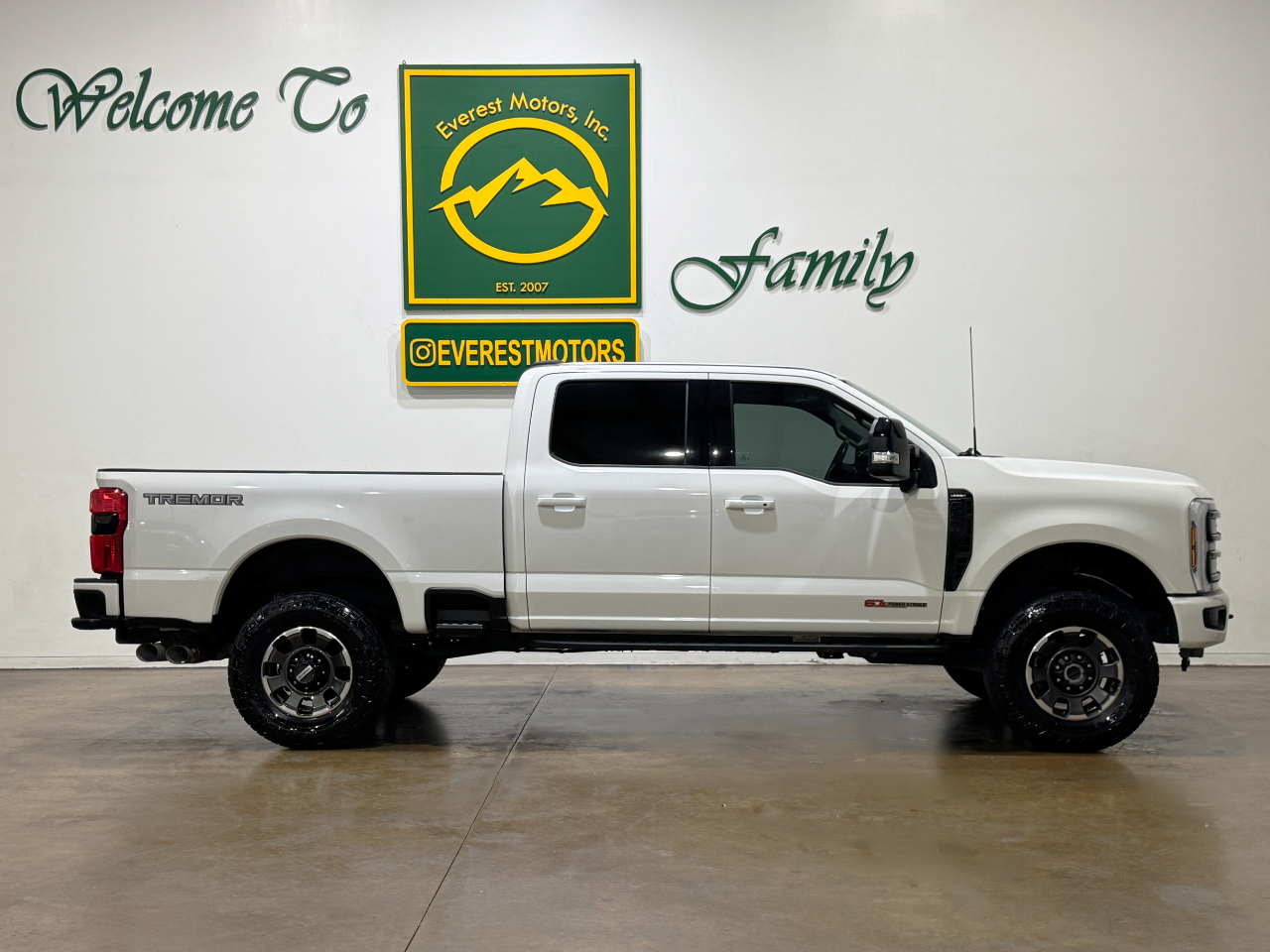 Ford Super Duty F-250 SRW  2024