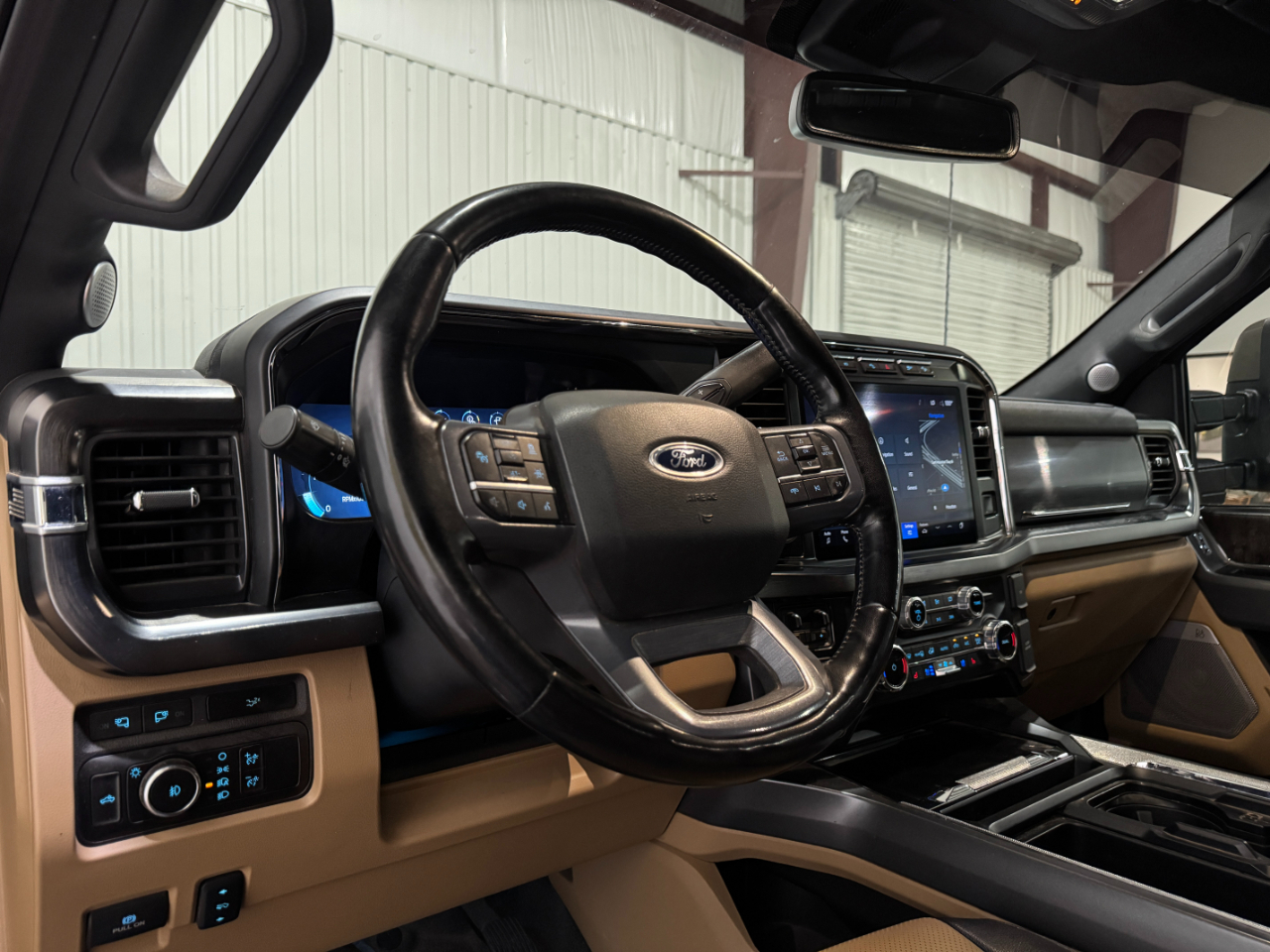 Ford Super Duty F-350 DRW  2023