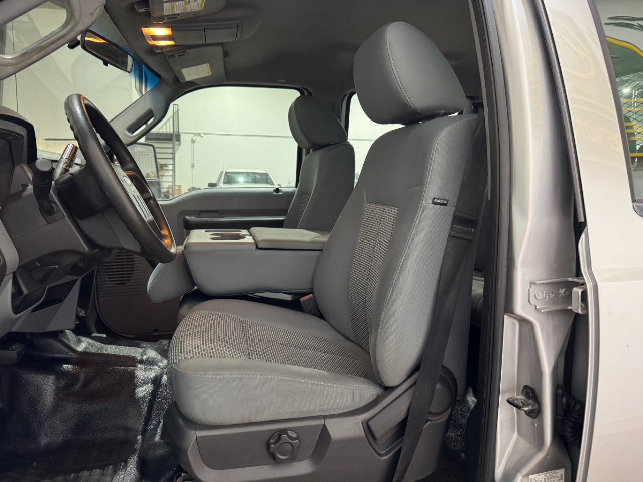 Ford Super Duty F-250 SRW  2012