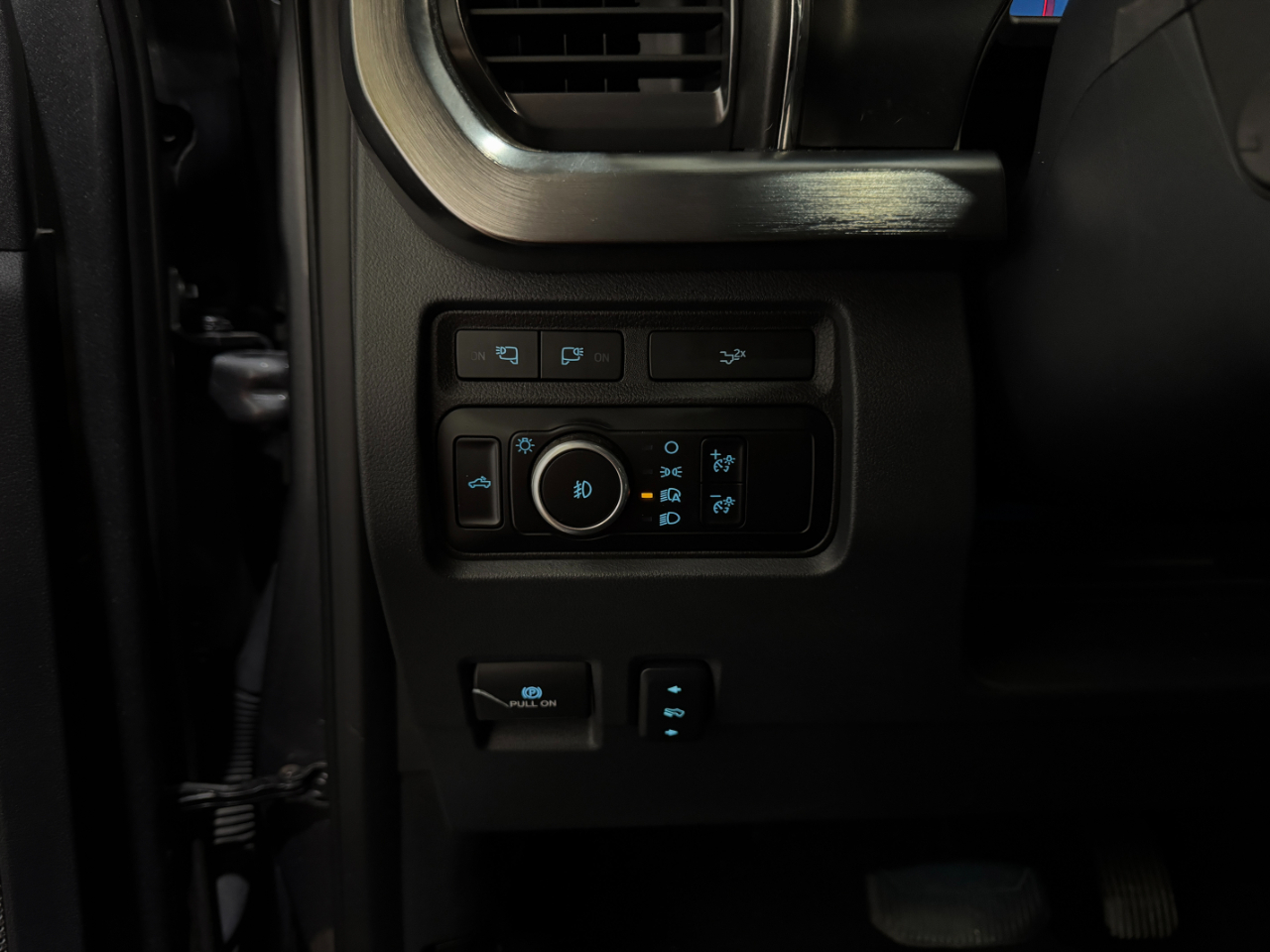 Ford Super Duty F-350 DRW  2024