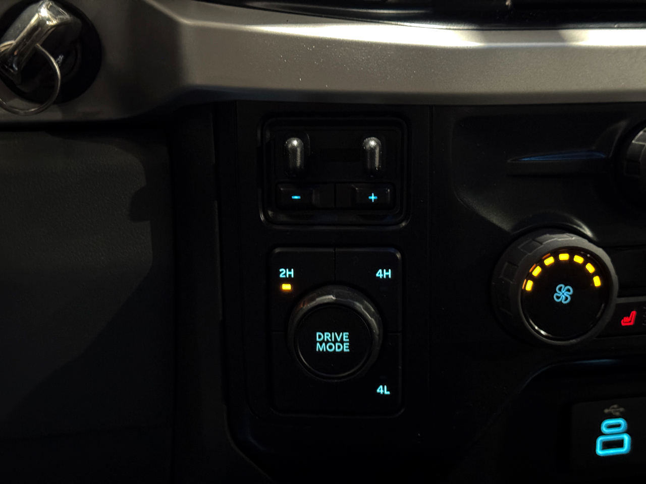 Ford Super Duty F-450 DRW  2023