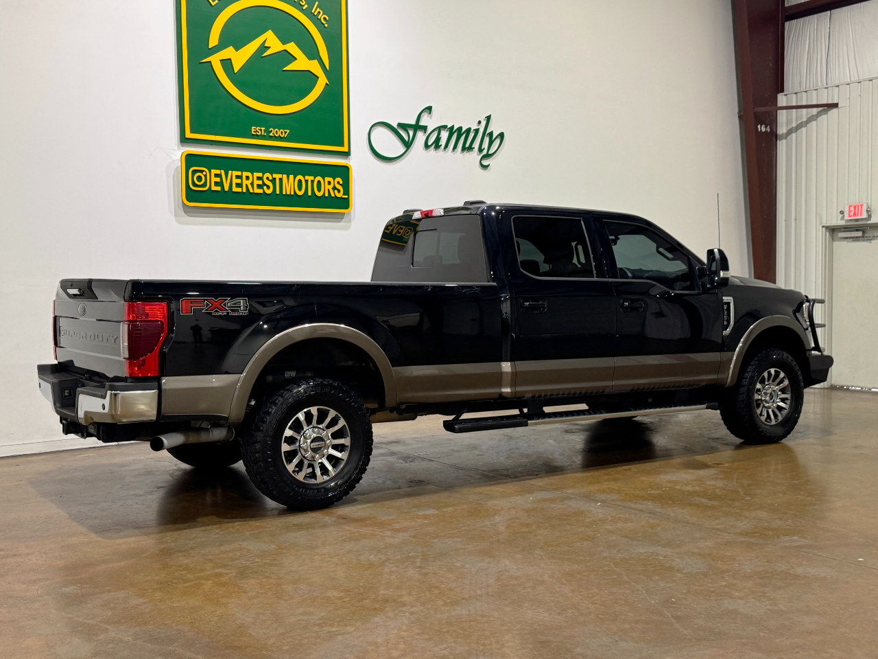 Ford Super Duty F-350 SRW  2022