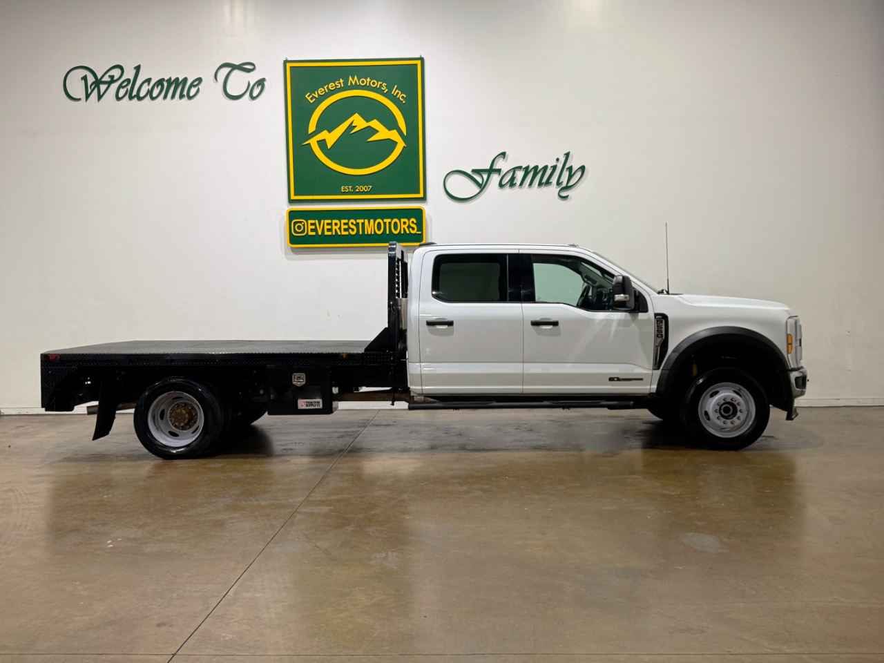 Ford Super Duty F-550 DRW  2024