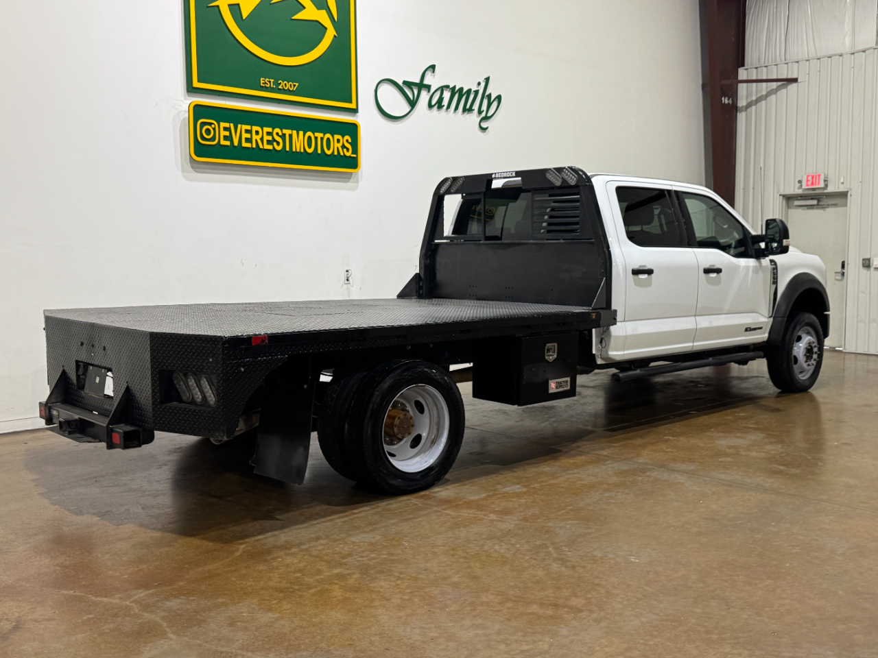 Ford Super Duty F-550 DRW  2024