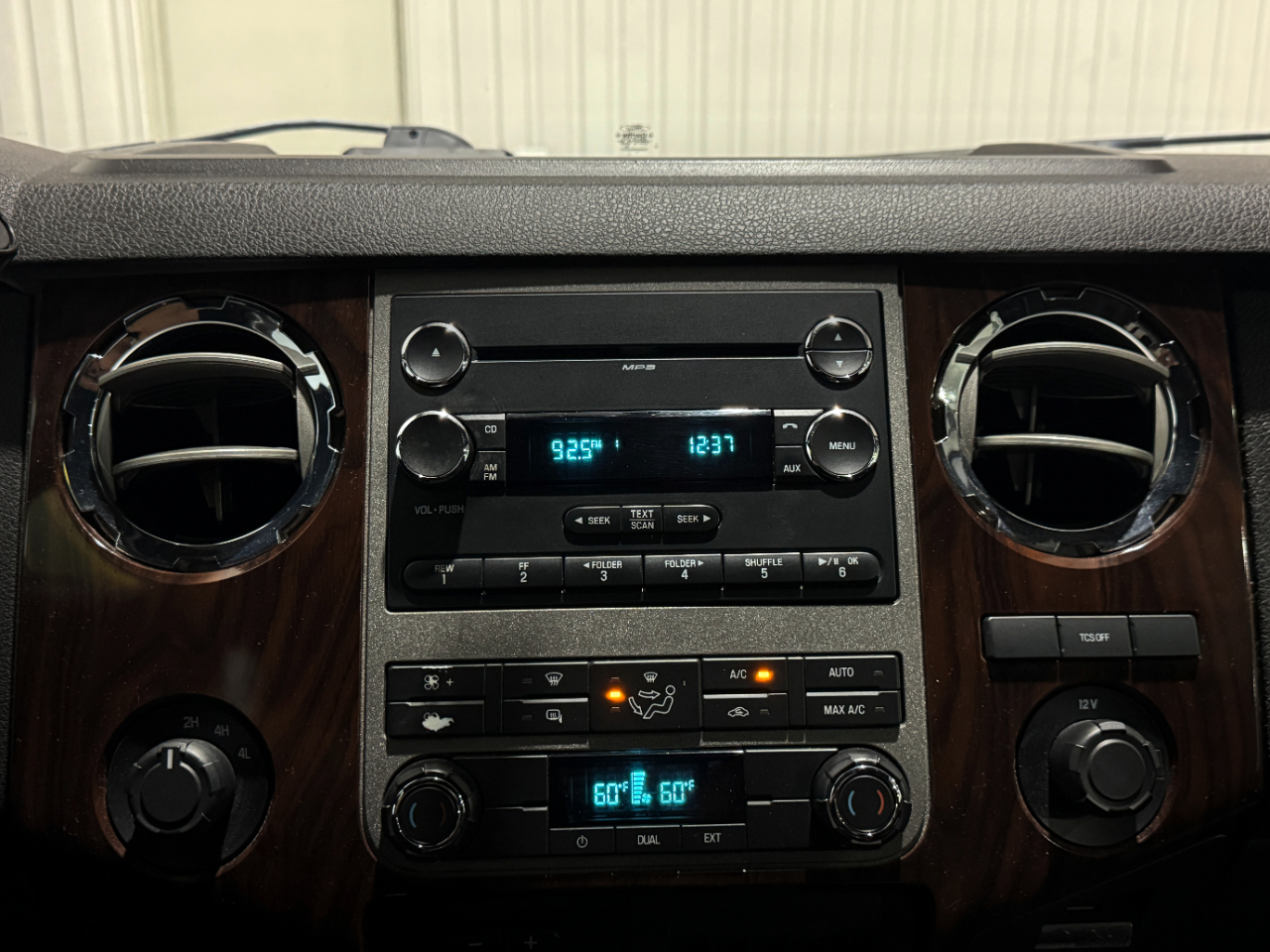 Ford Super Duty F-350 DRW  2011