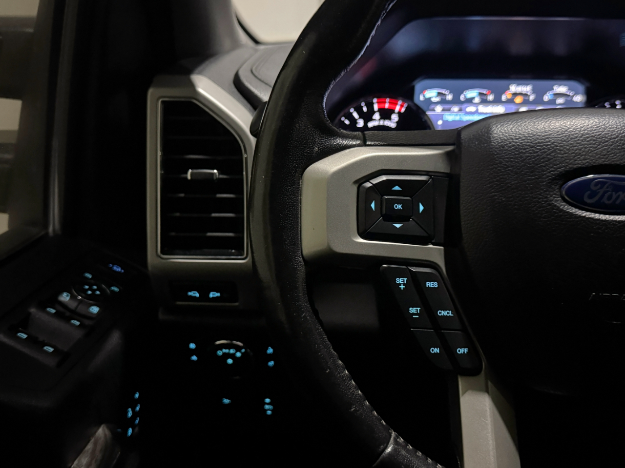 Ford Super Duty F-350 SRW  2021