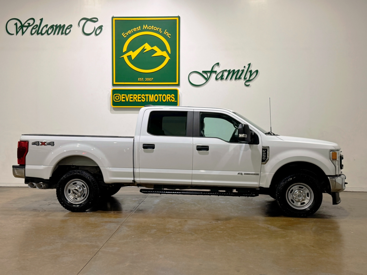 Ford Super Duty F-250 SRW  2022