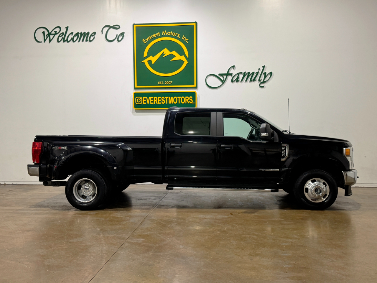 Ford Super Duty F-350 DRW  2022