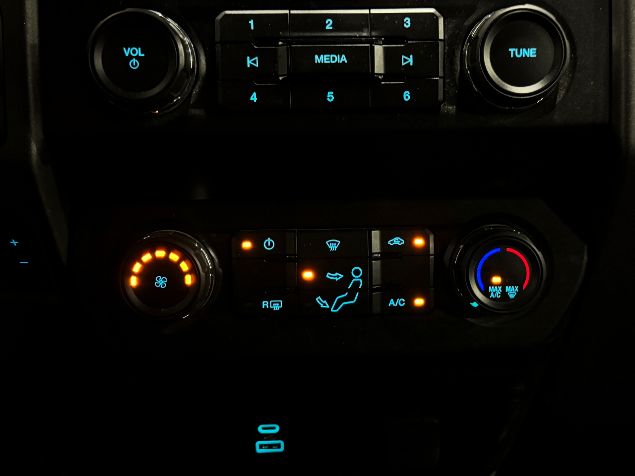 Ford Super Duty F-350 DRW  2022