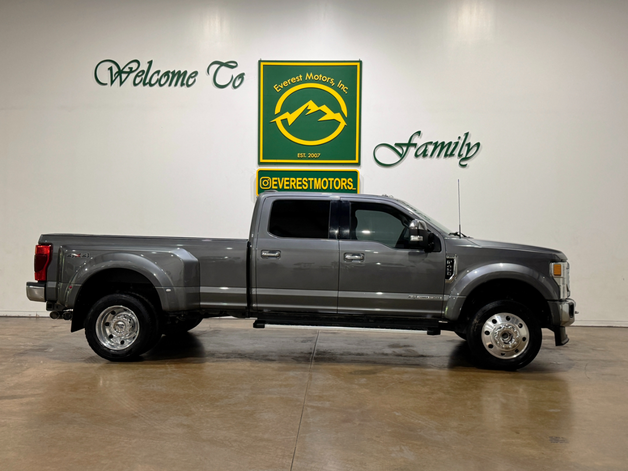 Ford Super Duty F-450 DRW  2022