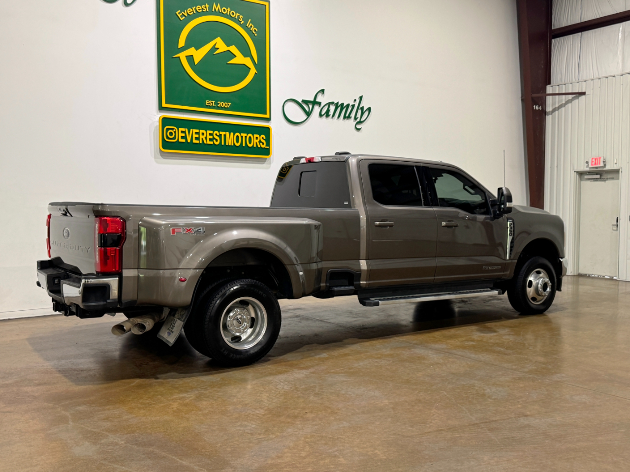 Ford Super Duty F-350 DRW  2023