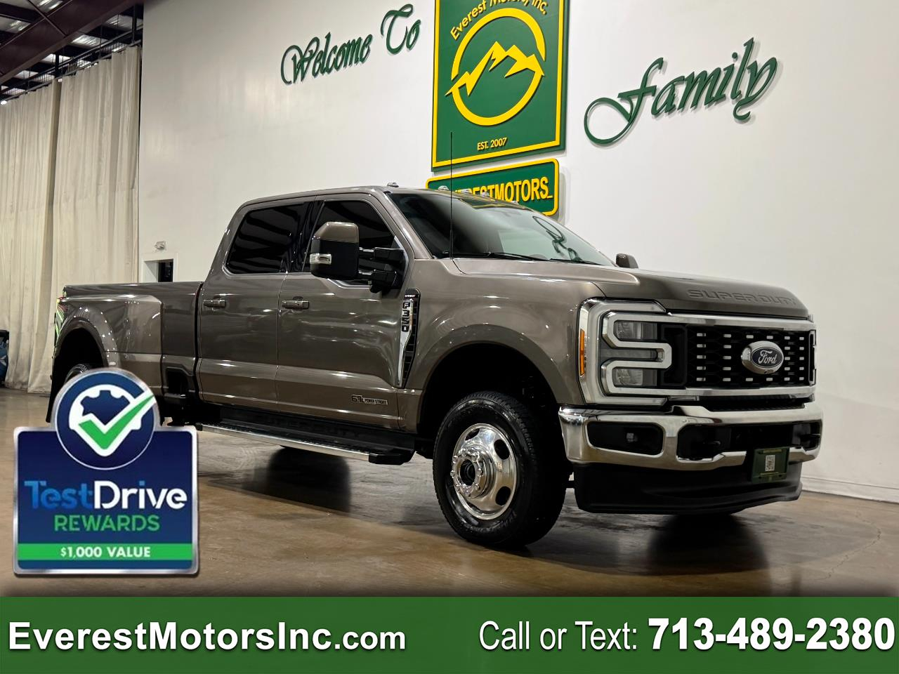 2023 Ford Super Duty F-350 DRW LARIAT 4X4 CREWCAB 6.7L V8 DIESEL 1OWNER