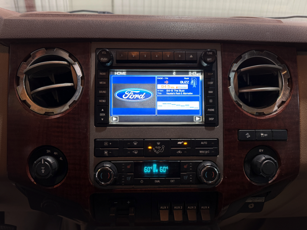 Ford Super Duty F-250 SRW  2012