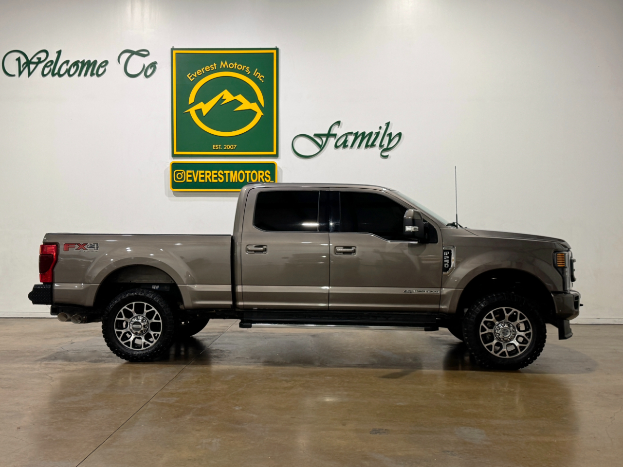 Ford Super Duty F-250 SRW  2022